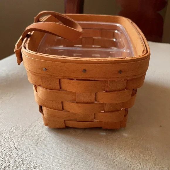 1990 Longaberger Small Key Mail Basket w/insert - Picture 5 of 9